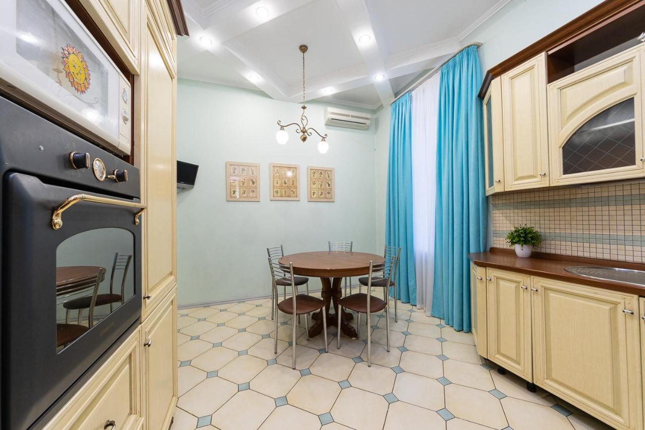 Apartament On Independence Square Kyiv Exterior photo